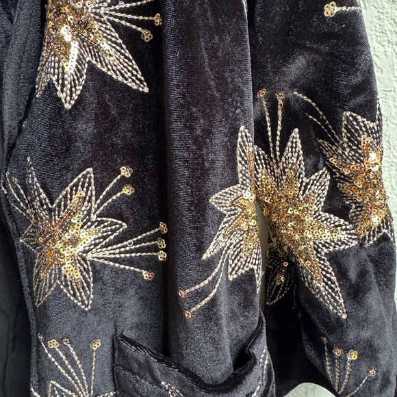 Lenni the Label Chromatic Suit - Picture 7 of 12